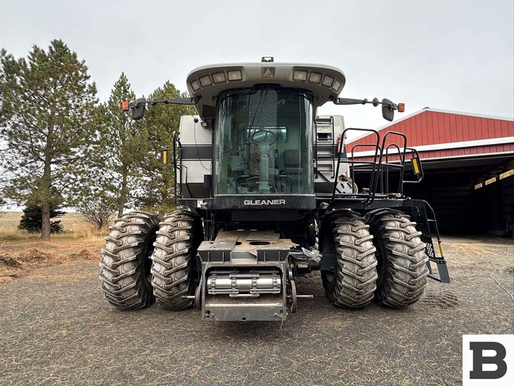 2008-gleaner-r75-image-10