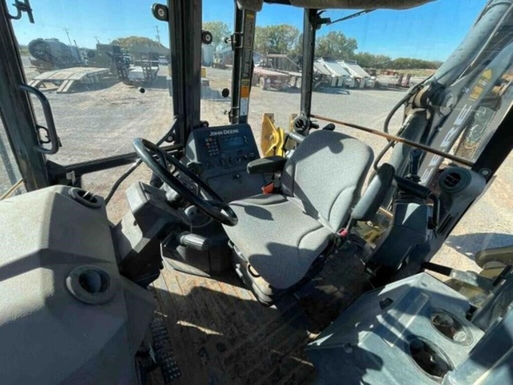 2015-deere-310sl-image-25