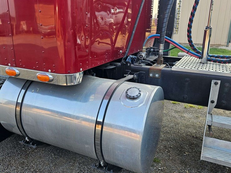 1997-kenworth-t800-image-22