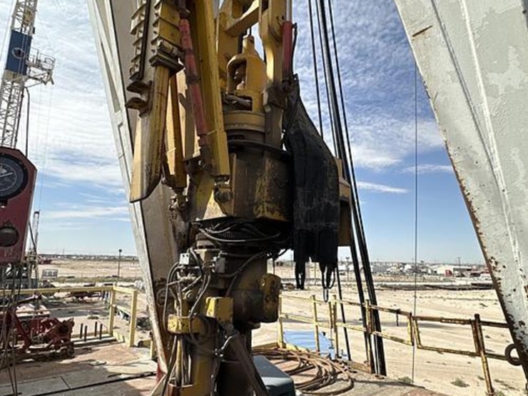 caterpillar-c15-image-12