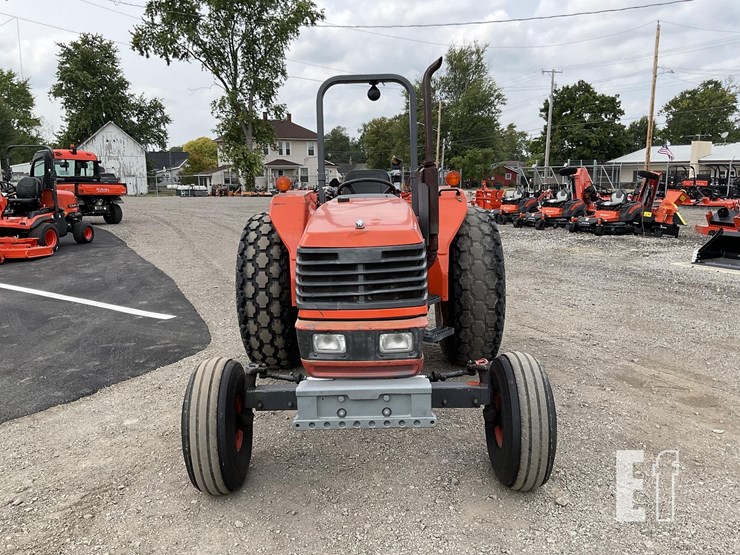 1997-kubota-m4700-image-10