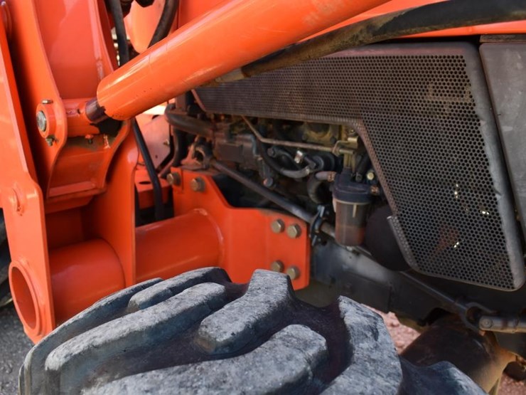kubota-la463-image-11