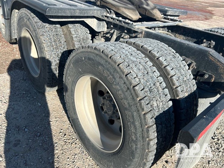 2004-international-9200i-image-21