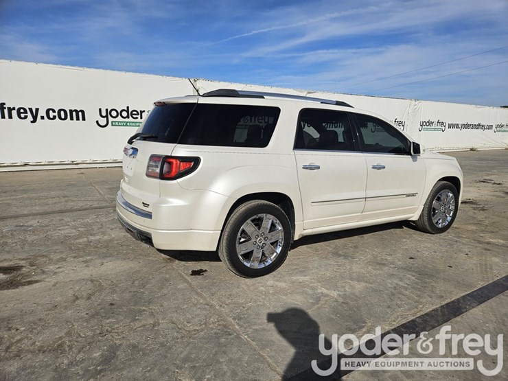 2014-gmc-acadia-image-4