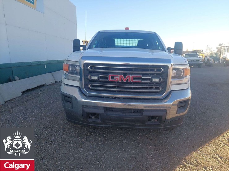 2015-gmc-sierra-2500hd-image-7