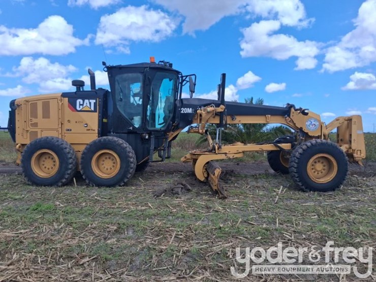 2016-caterpillar-120m2-image-3