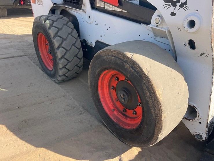 2022-bobcat-s770-image-12