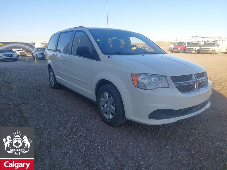 2012-dodge-grand-caravan-image-2