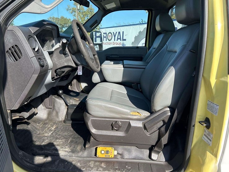 2012-ford-f550-image-13