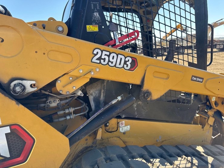 2023-caterpillar-259d3-image-22