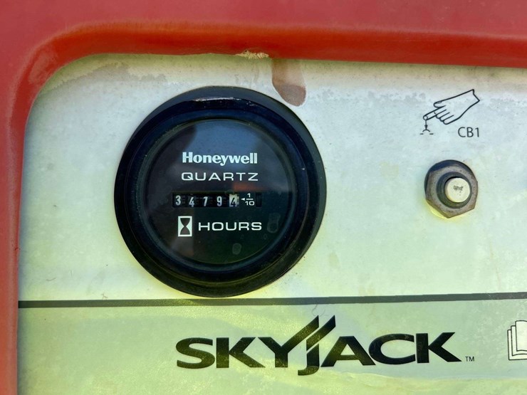 2015-skyjack-sj86t-image-10