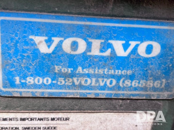 2003-volvo-10-image-76