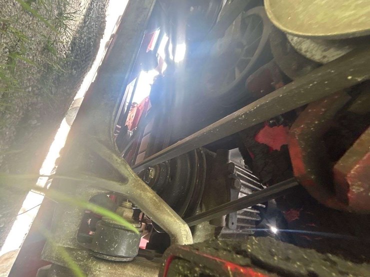 toro-zero-turn-lawn-mower-image-12