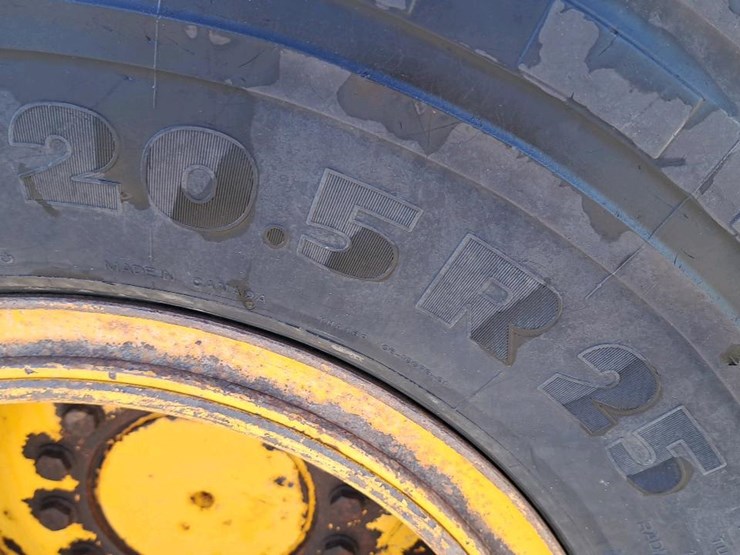 2018-deere-544k-image-43