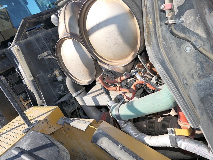 2014-caterpillar-972m-image-30