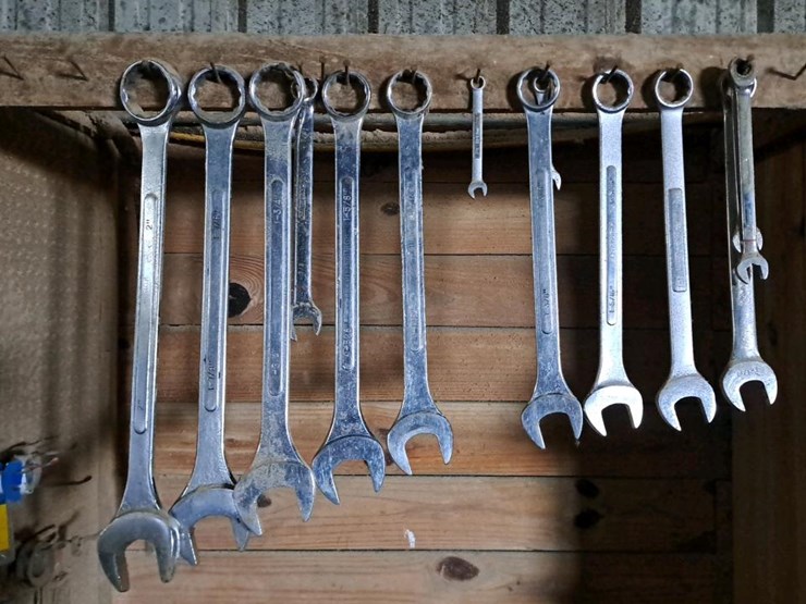#316-•-wrenches,-tools-and-parts-image-3