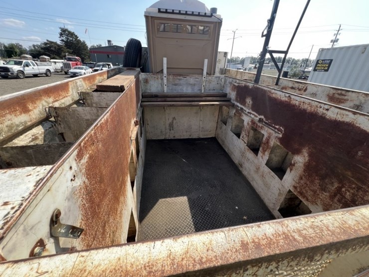 2000-county-built-t/a-utility-trailer-image-15