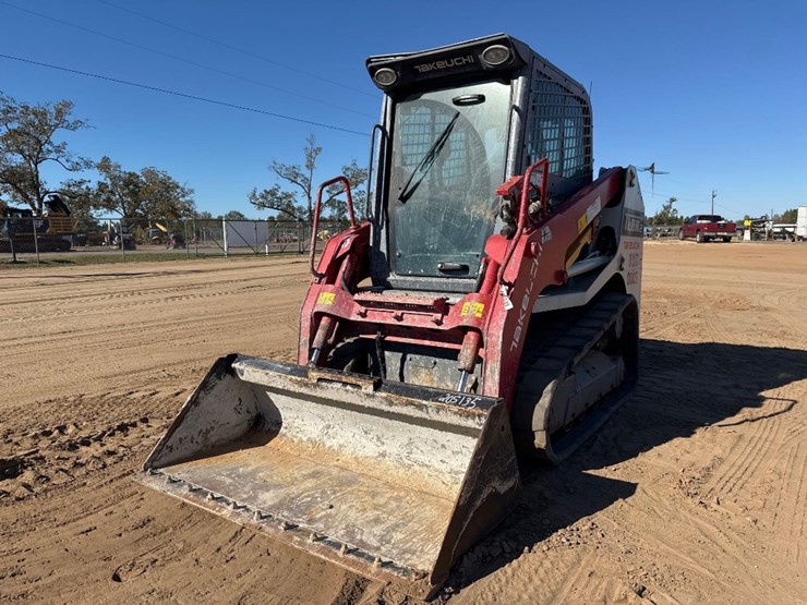 2021-takeuchi-tl8r2-image-2