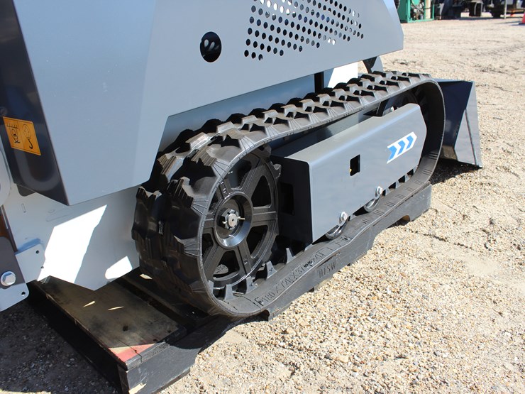 #3510-•-2025-mini-loader,-skid-steer-image-5