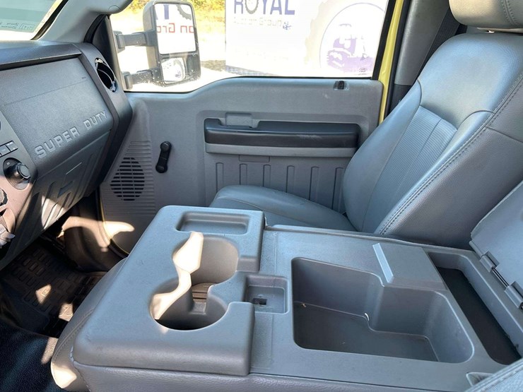 2012-ford-f550-image-19