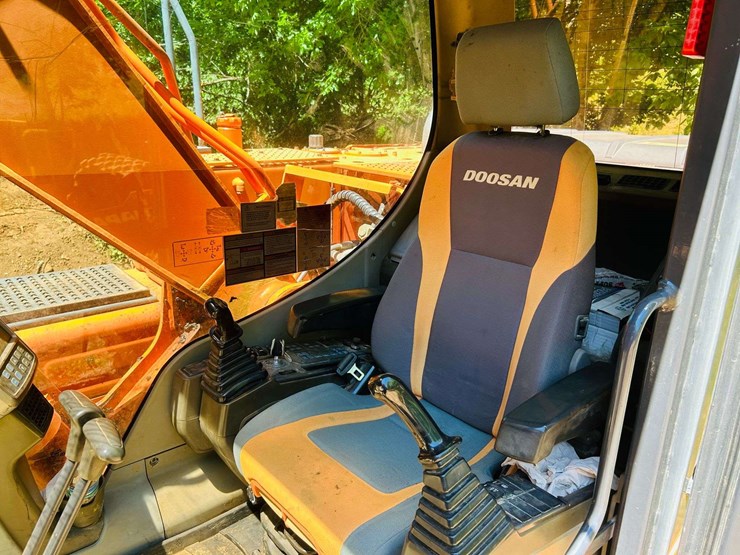 2010-doosan-dx180-lc-image-88