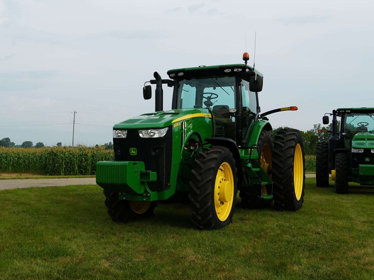 2012-john-deere-8235r-image-34