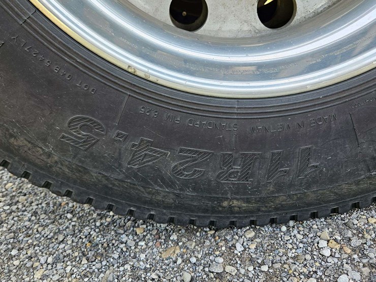 2019-kenworth-t880-image-19