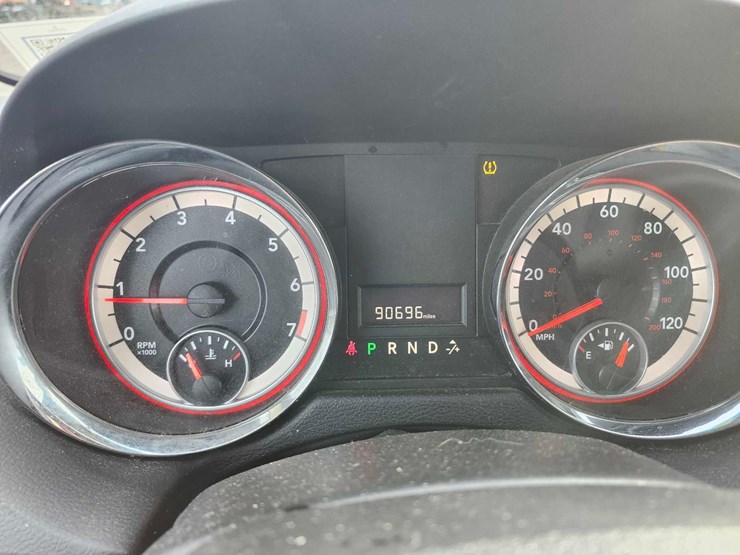 2015-dodge-grand-caravan-se-image-28