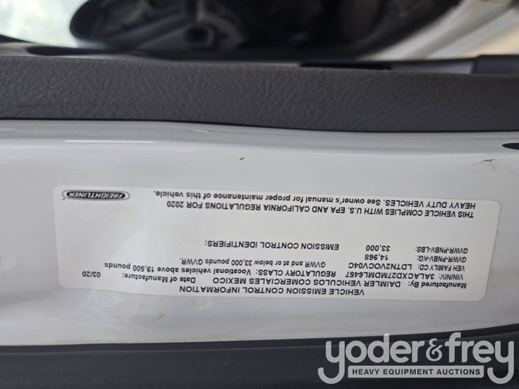 2021-freightliner-m2-106-image-6