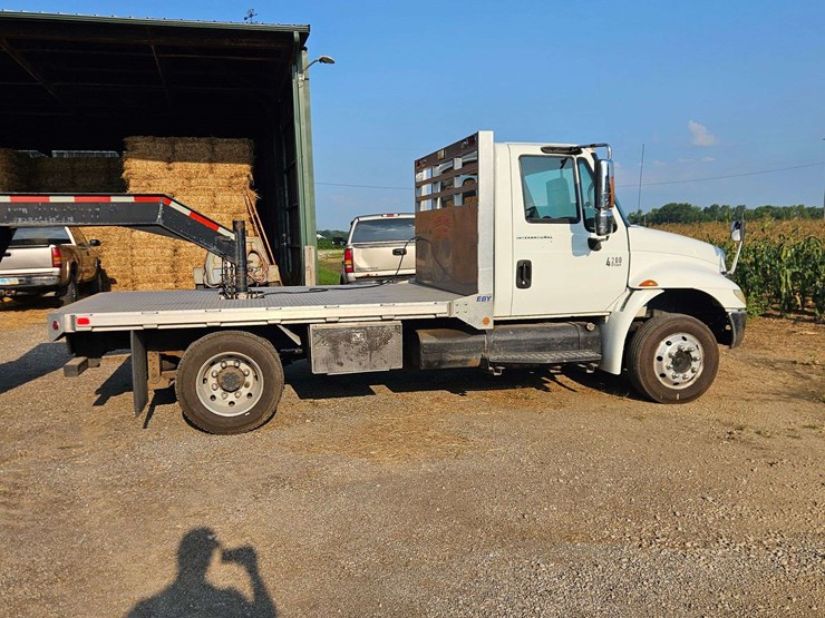 2003-international-4200-image-21