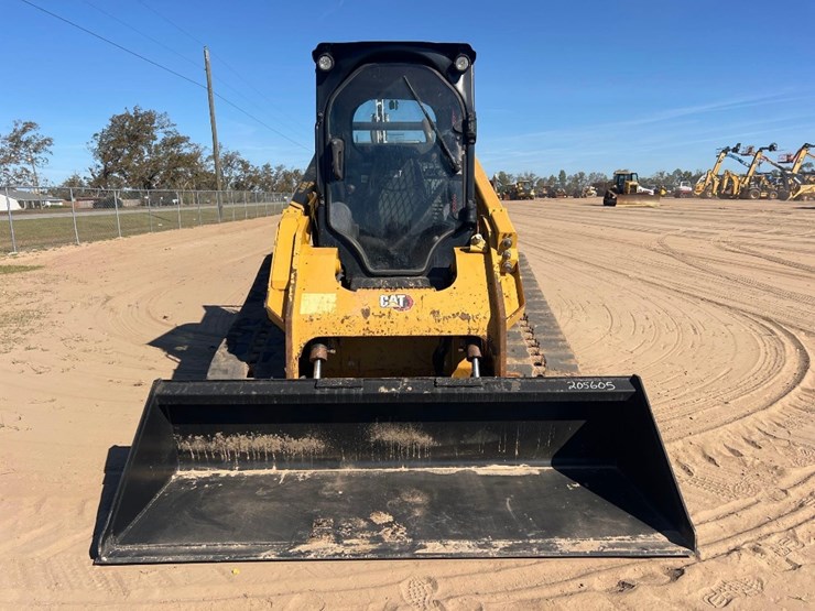 2020-caterpillar-299d3-image-7