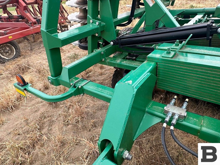 great-plains-2400tm-image-23