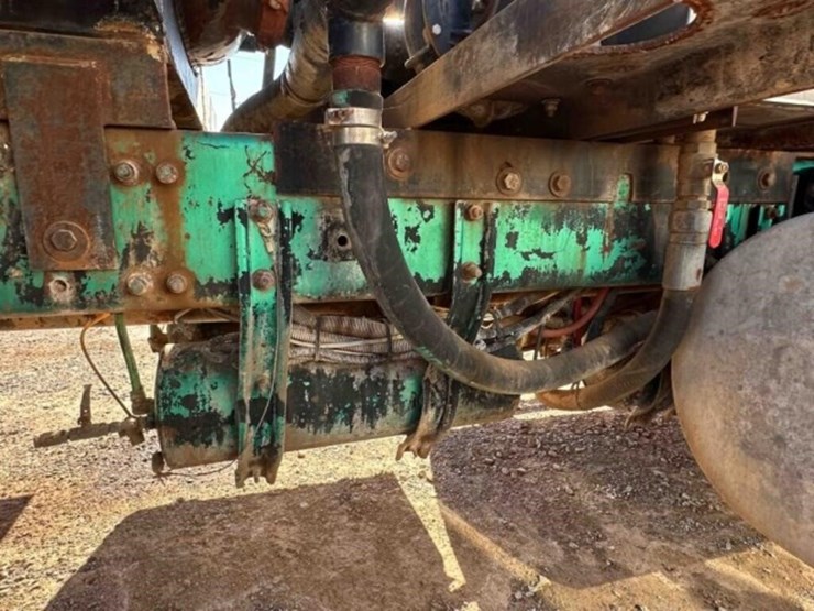 1996-freightliner-bobtail-water-truck-image-15