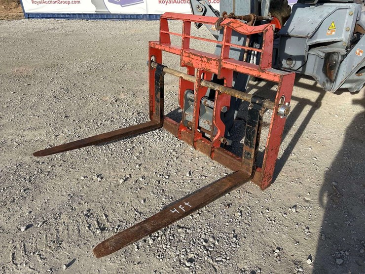 2018-skyjack-sj1056th-image-15