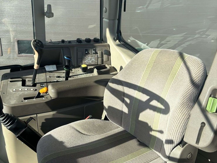 john-deere-7130-image-7