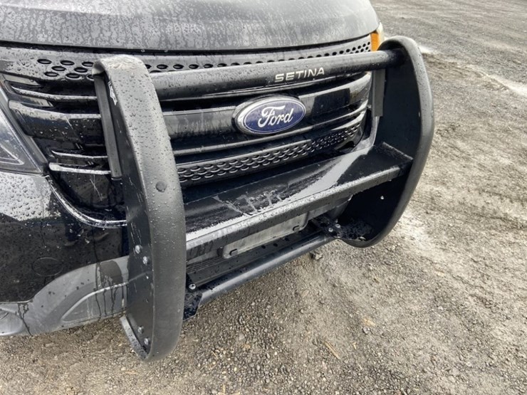 2014-ford-explorer-image-30