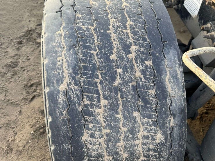 2009-volvo-tractor-truck---caution---kennewick,-wa-image-12