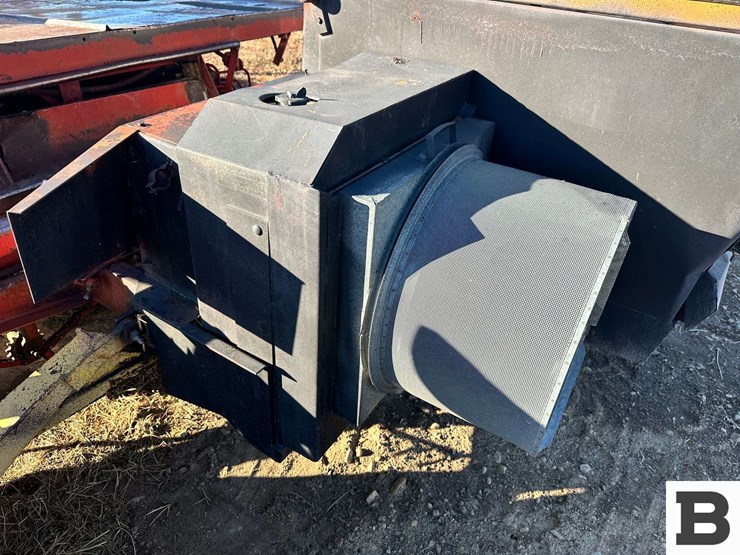 1972-new-holland-1048-image-45