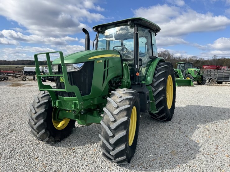 john-deere-6120e-image-2