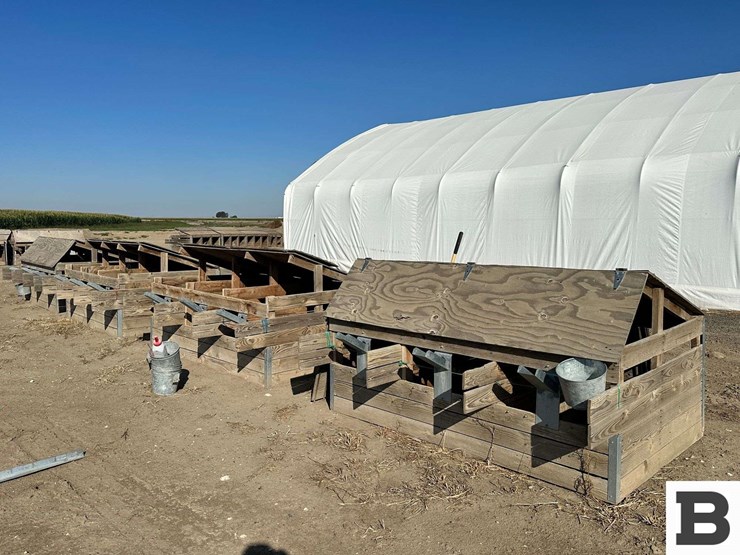 custom-wood-calf-bottling-huts---basin-city,-wa-image-2