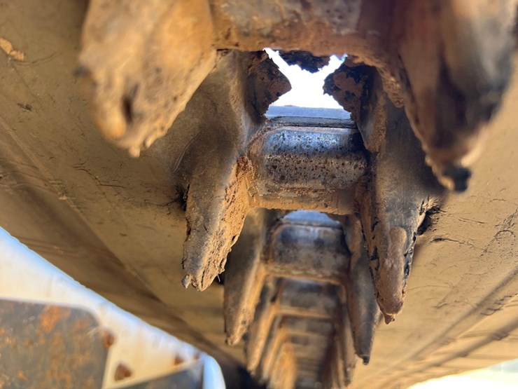 2019-bobcat-t595-image-15