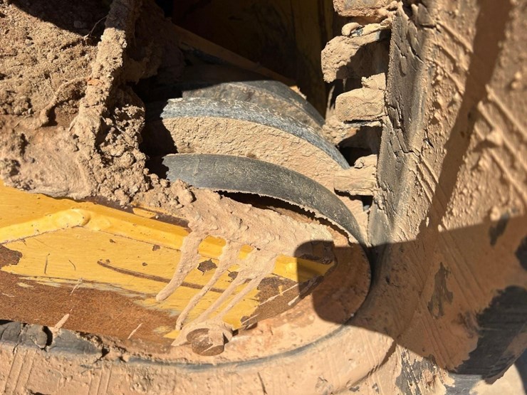 2020-caterpillar-299d3-image-23