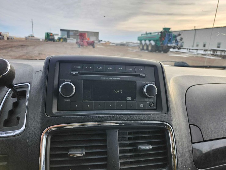 2015-dodge-grand-caravan-sxt-image-33