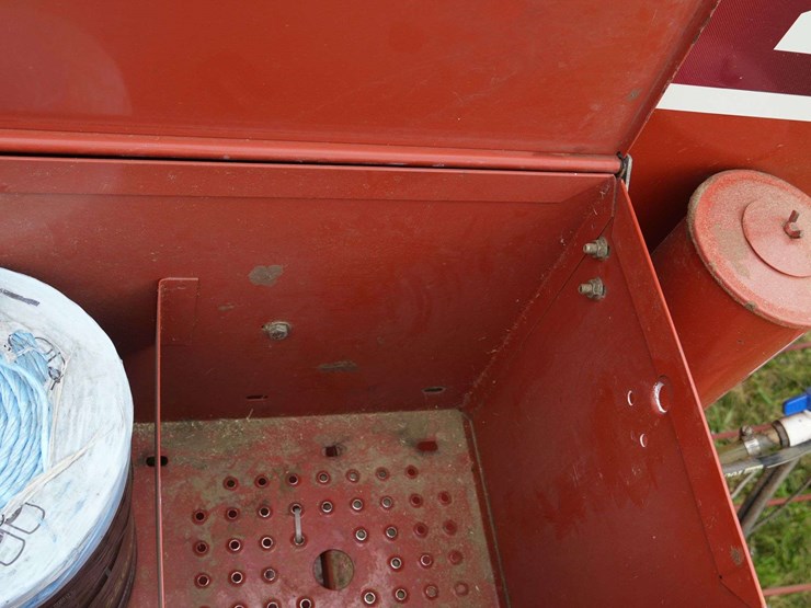 hesston-4590-image-14