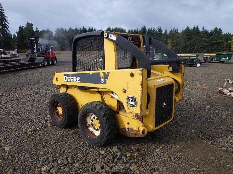 john-deere-317-image-7