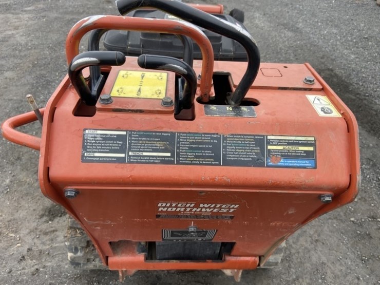 2017-ditch-witch-c16x-image-20