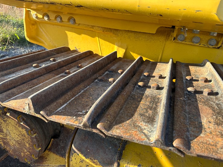 #32837-•-komatsu-39px-crawler-dozer-km10d130kka096648-image-13