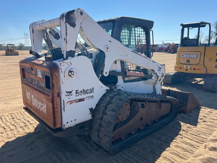 2012-bobcat-t770-image-4