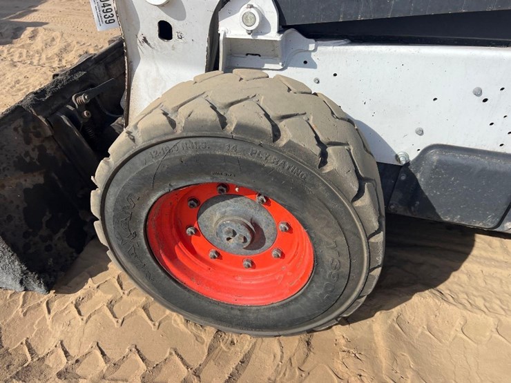 2022-bobcat-s740-image-9