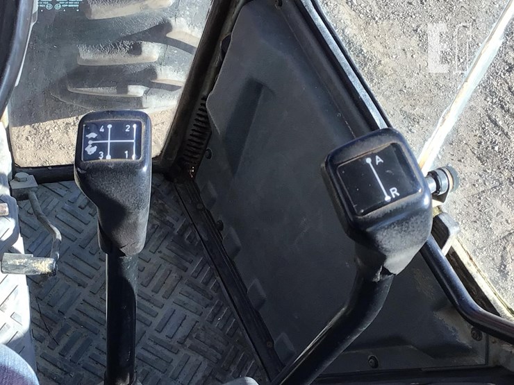 massey-ferguson-3680-image-17